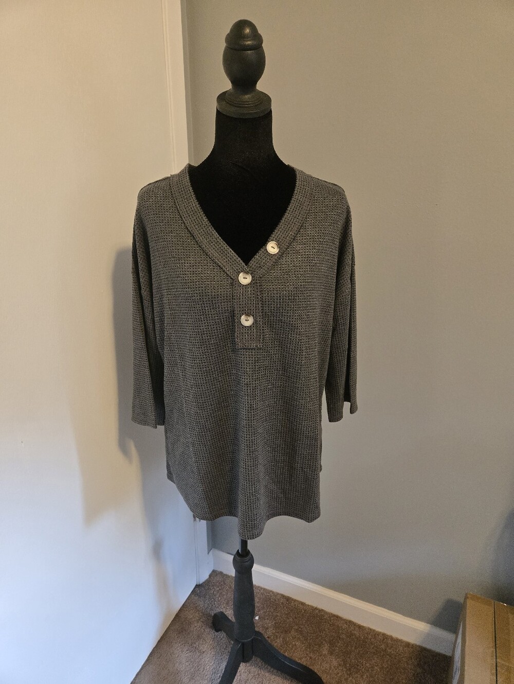 Andree By Unit Grey Waffle Knit Henley Shirt - Small